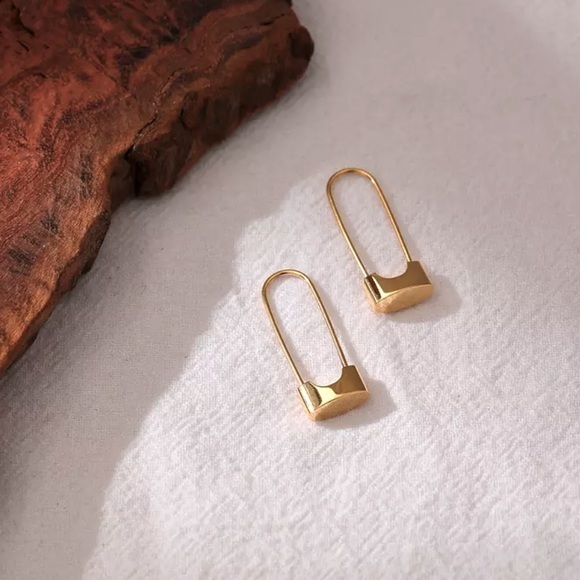 18K Gold Plated Lock Hoop Earrings - Picture 1 of 11